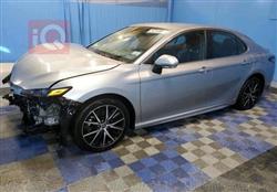 تۆیۆتا کامری